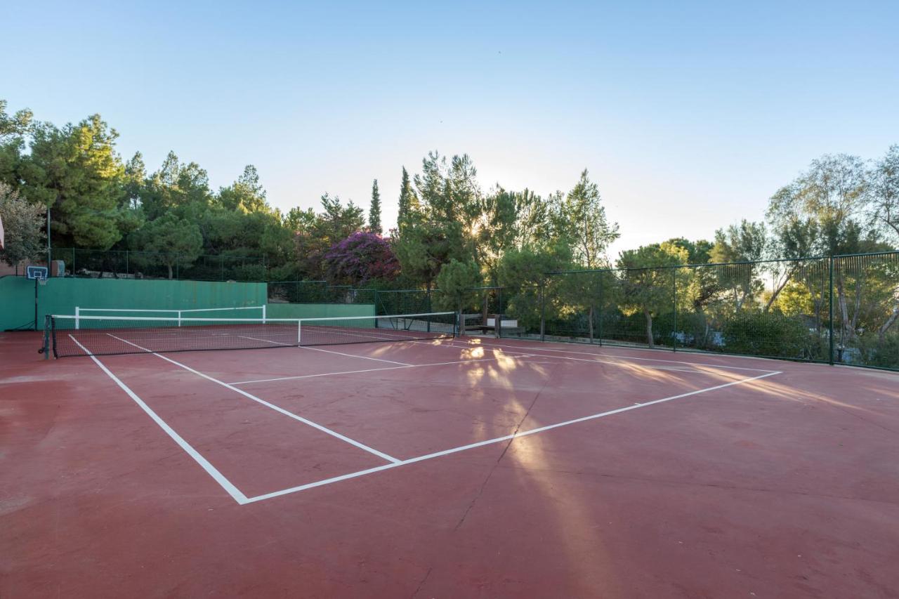 Luxurious Villa Philoxenia Lagonisi Exterior photo