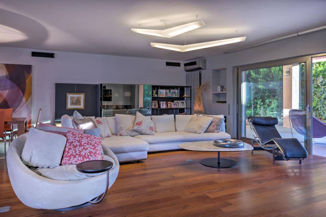 Luxurious Villa Philoxenia Lagonisi Exterior photo