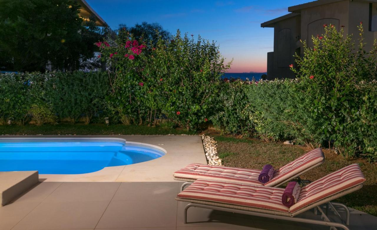 Luxurious Villa Philoxenia Lagonisi Exterior photo